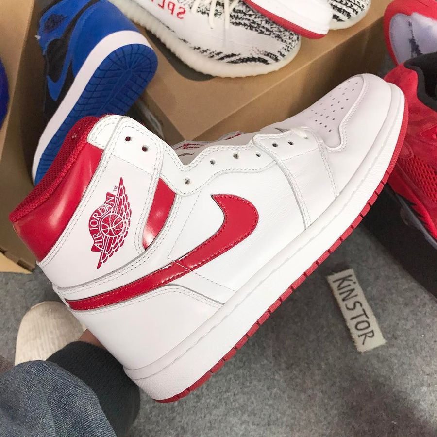 Air Jordan 1 "Metallic Red"