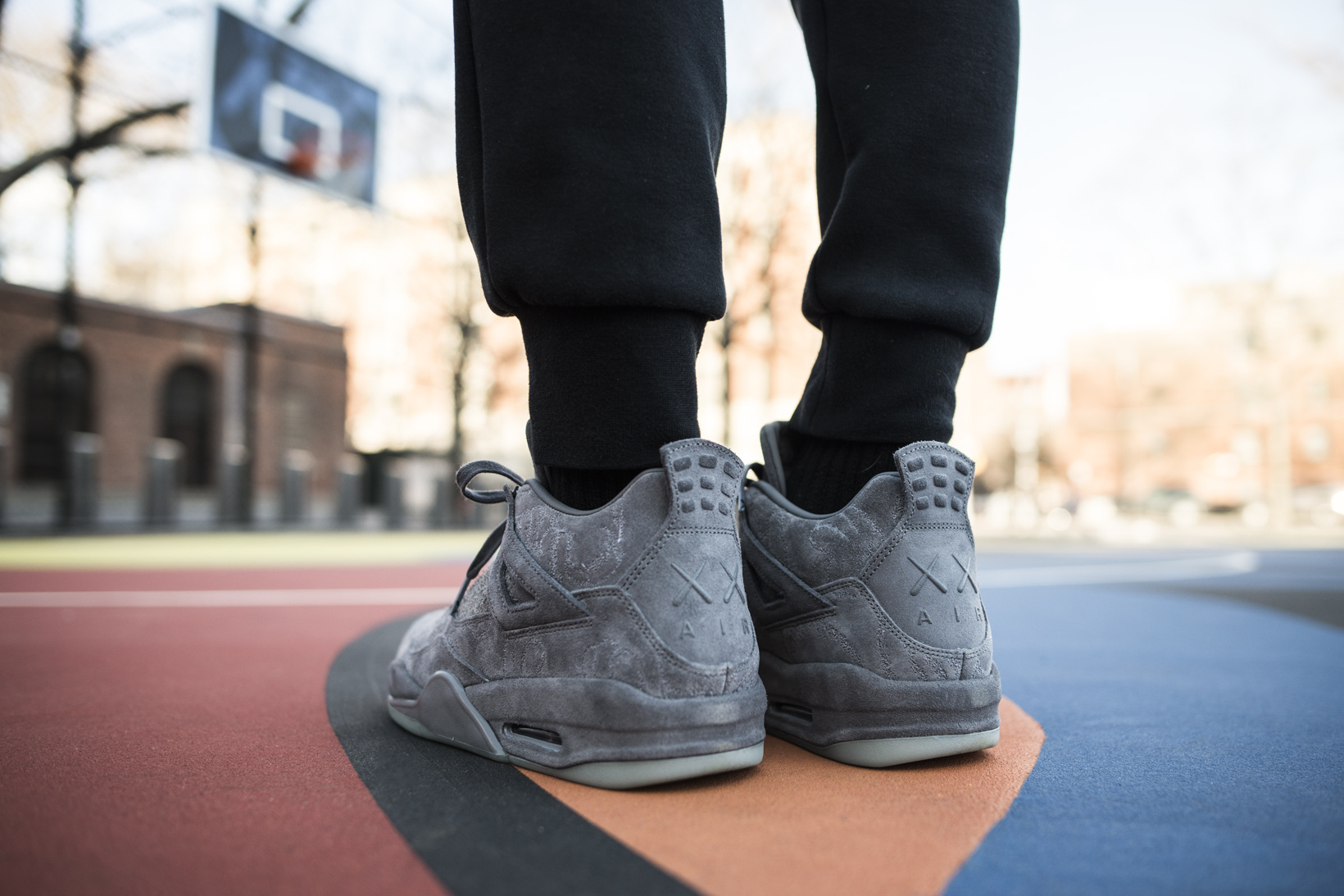 KAWS x Air Jordan 4