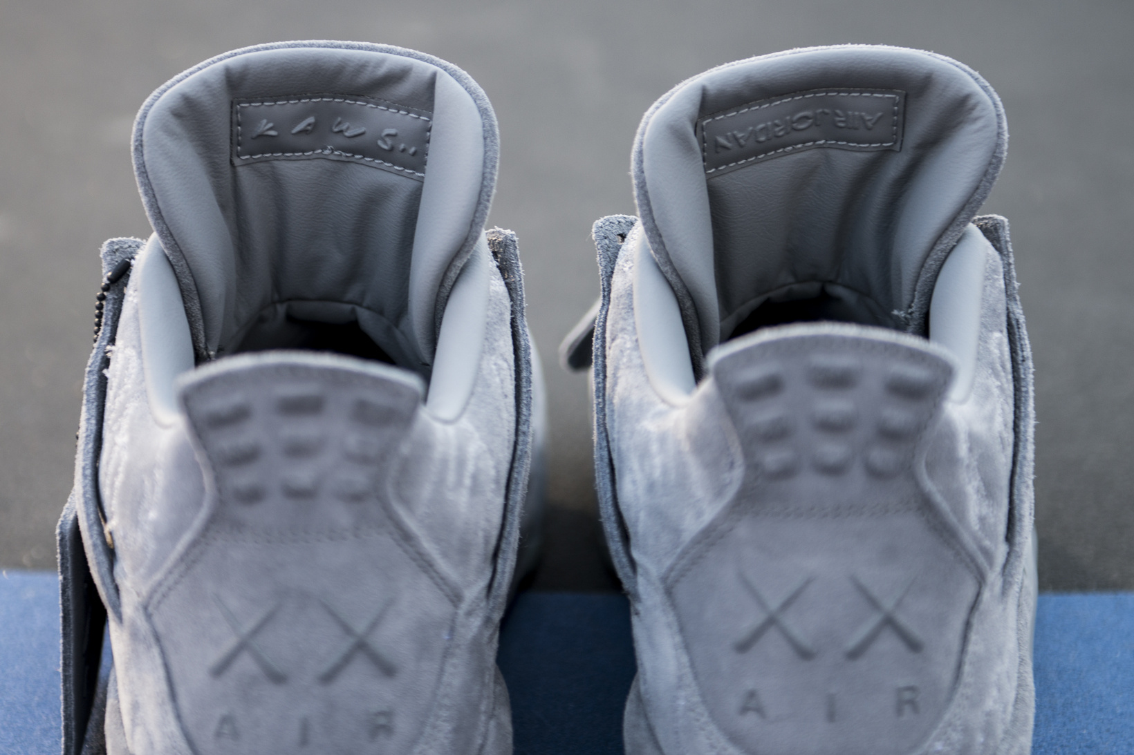 KAWS x Air Jordan 4