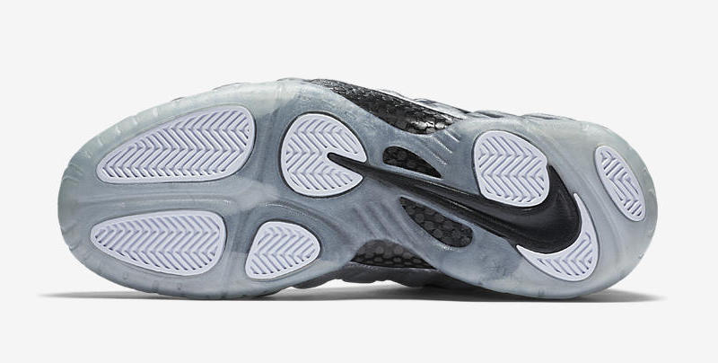 Nike Air Foamposite Pro "Silver Surfer"