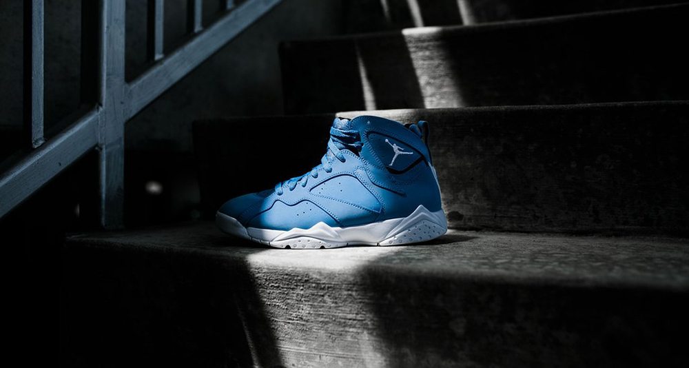 Air Jordan 7 "Pantone"