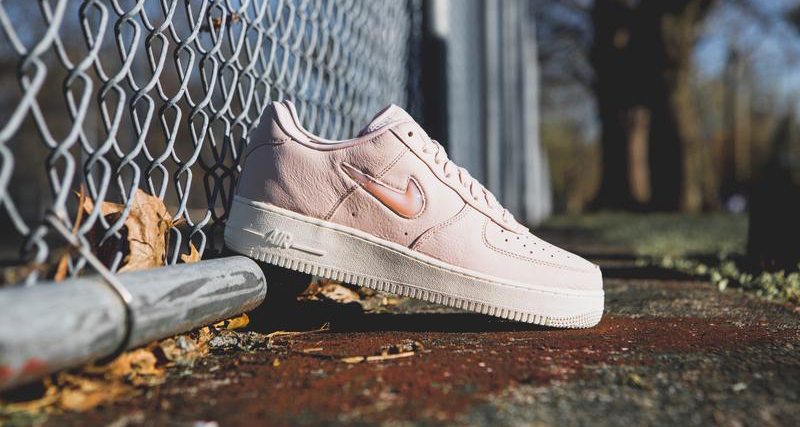 Nike Air Force 1 Low "Jewel" Silt Red