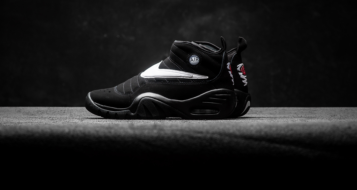 Nike Air Shake NDestrukt Black/White