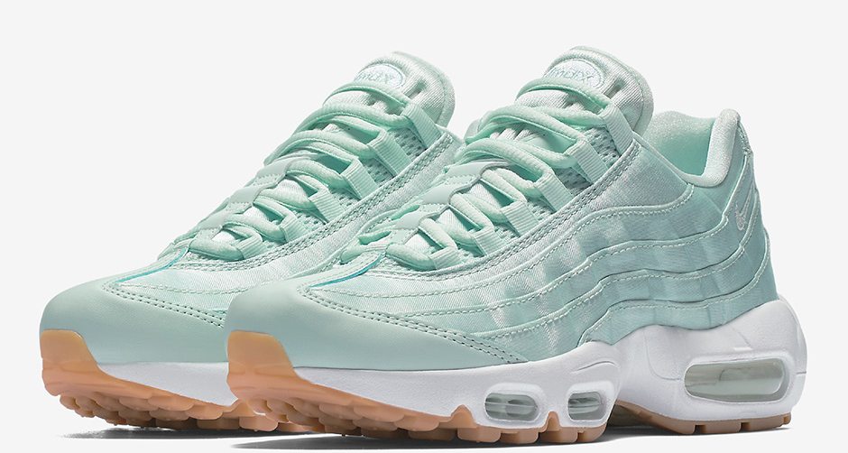 Nike WMNS Air Max 95 "Fiberglass"