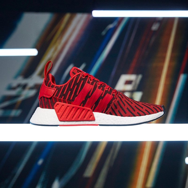 adidas NMD R2