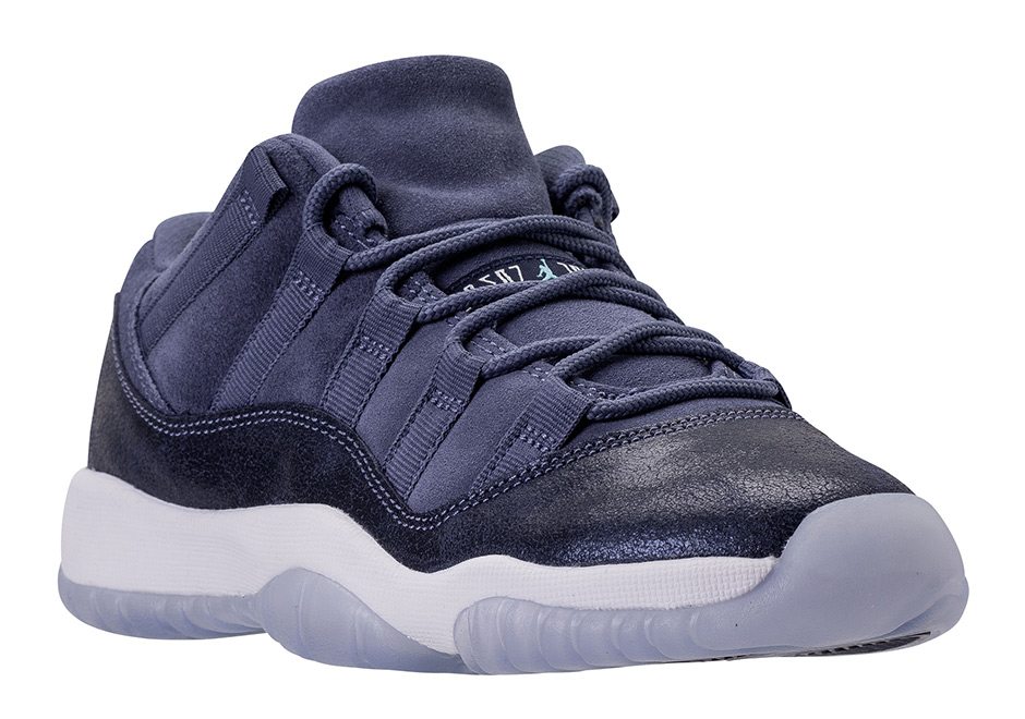 Air Jordan 11 Low "Blue Moon"