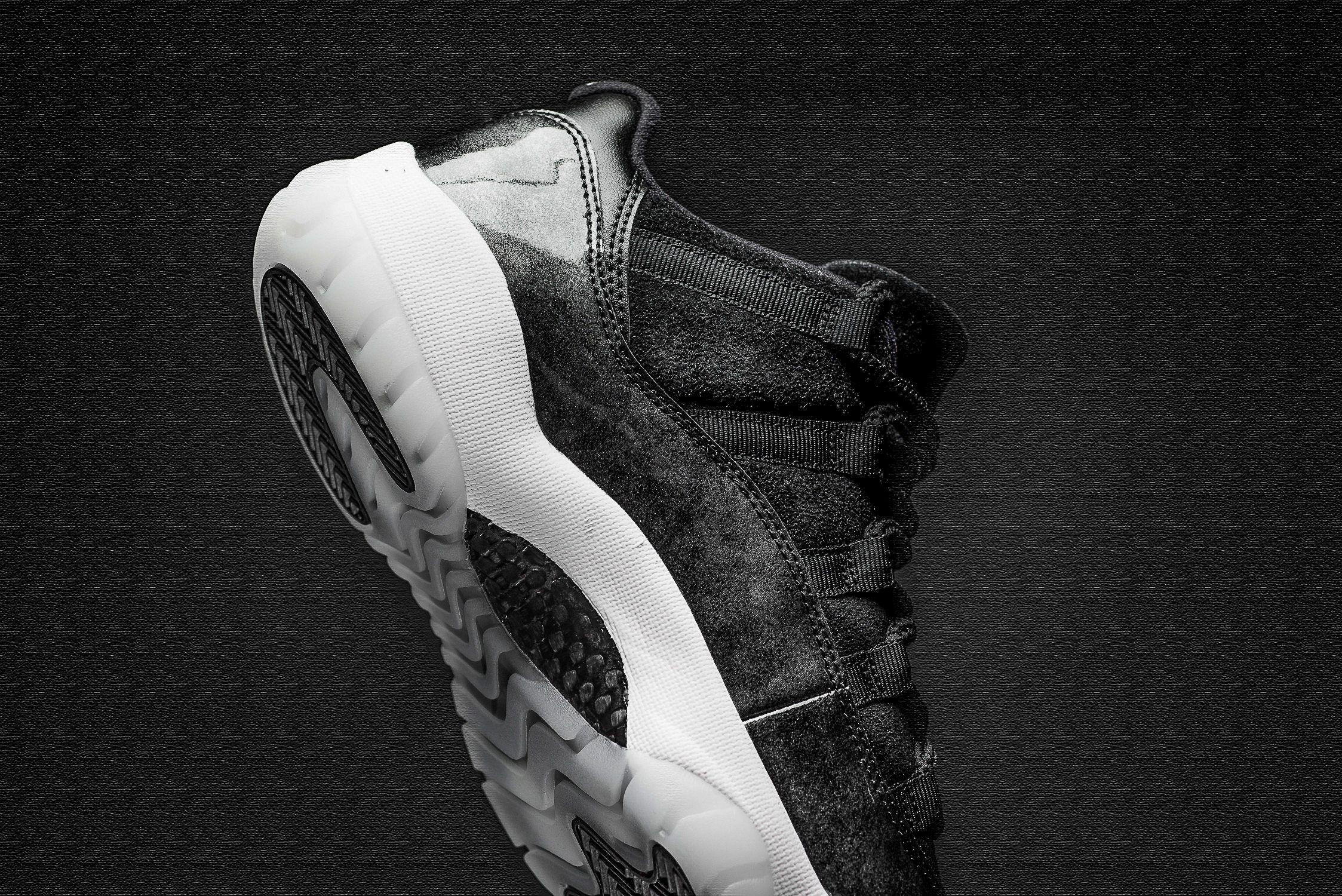 Air Jordan 11 Low "Barons"