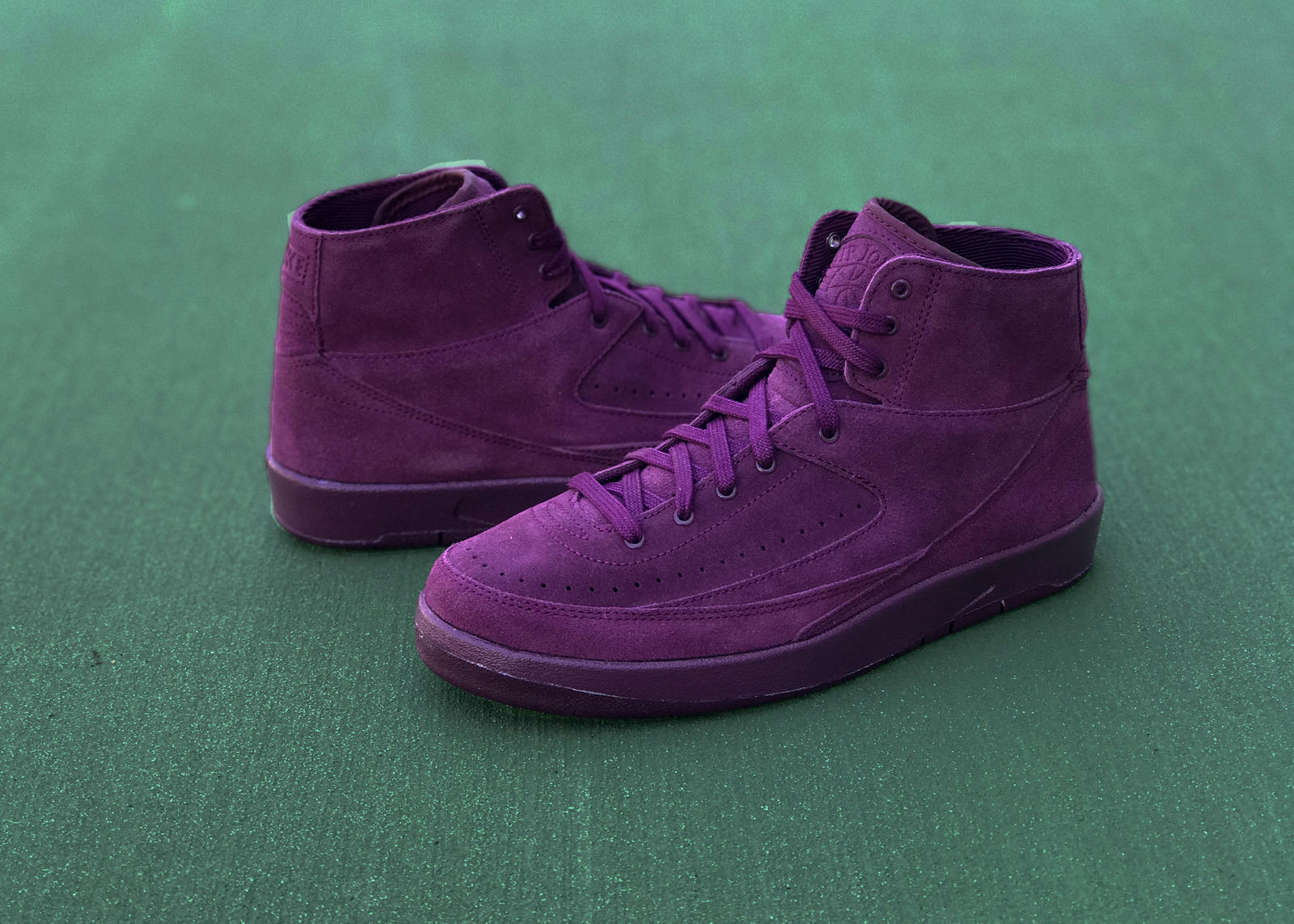 Air Jordan 2 Decon "Bordeaux"