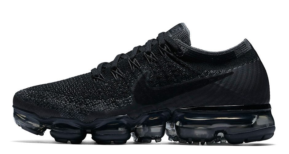 Nike Air VaporMax "Triple Black"