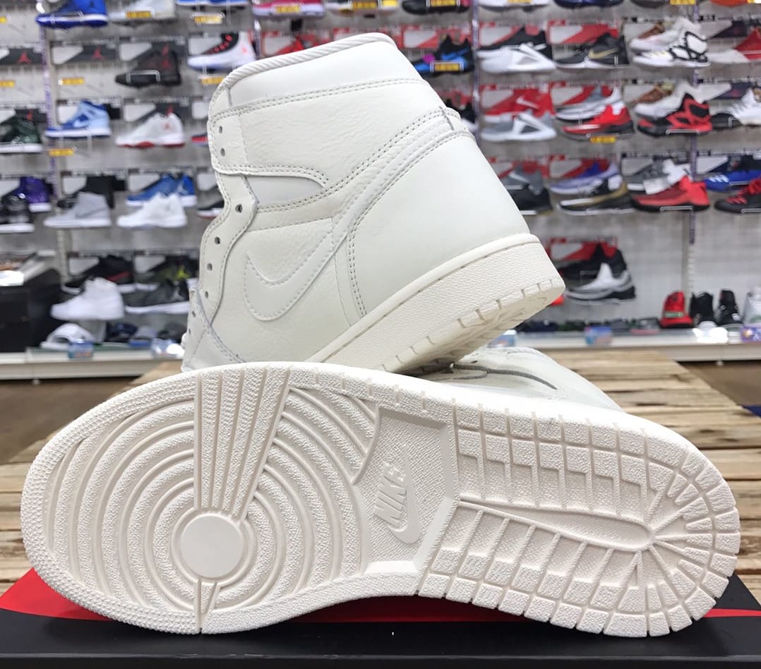 Air Jordan 1 High "White"