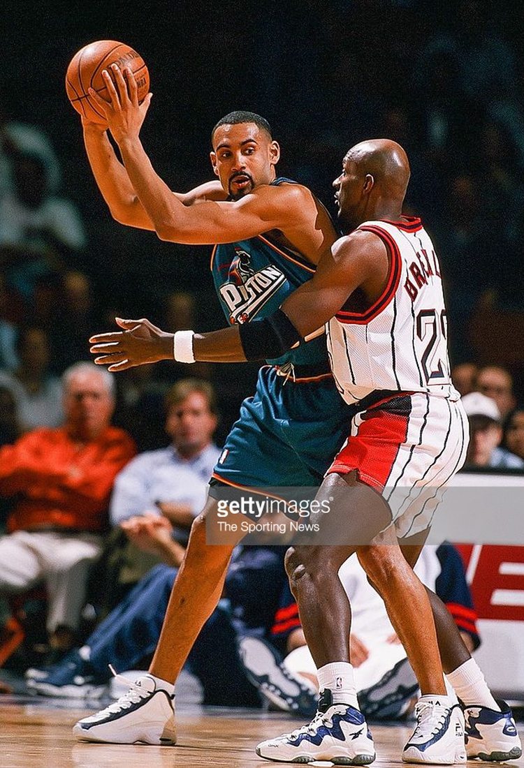 Clyde Drexler in the Reebok Lightning DMX