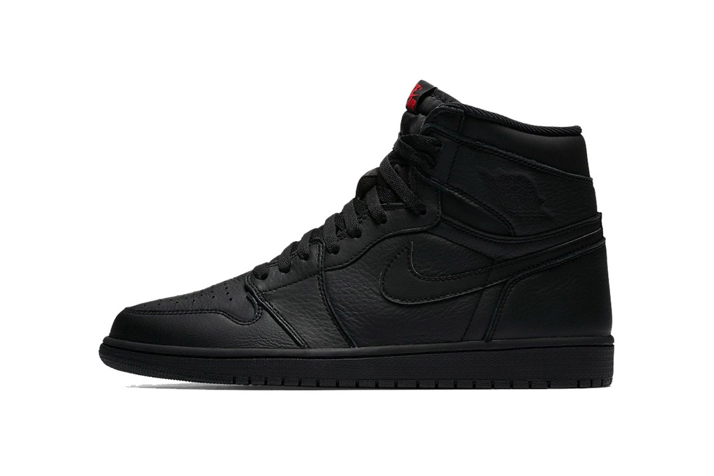 Air Jordan 1 "Triple Black"