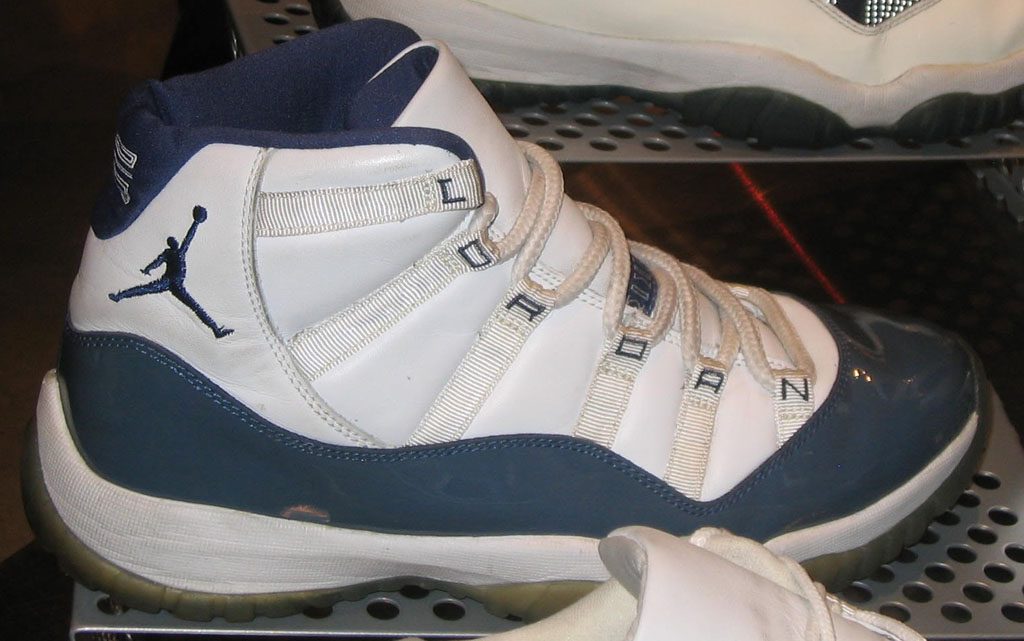 Air Jordan 11 "Navy" Sample (2010)