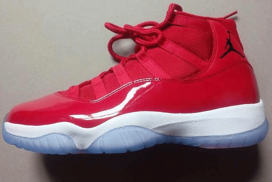 Air Jordan 11 "Gym Red"