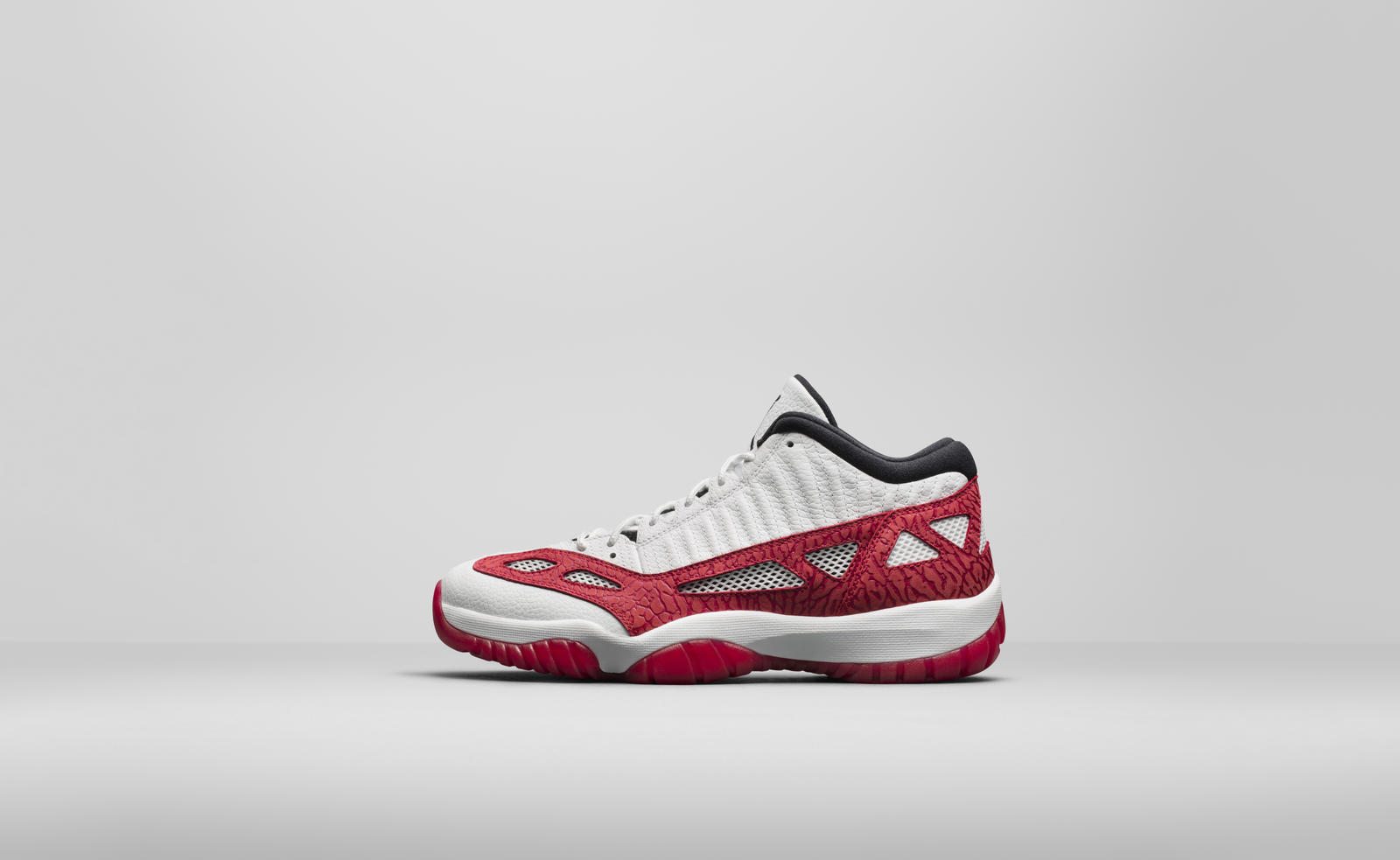 Air Jordan 11 Low IE "Fire Red"