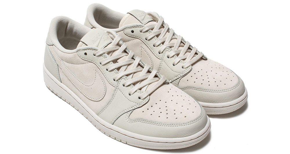 Air Jordan 1 Low "Light Orewood Brown"