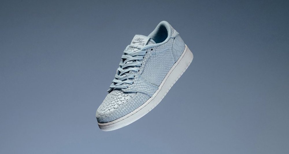 Air Jordan 1 Low Swooshless GS "Ice Blue"