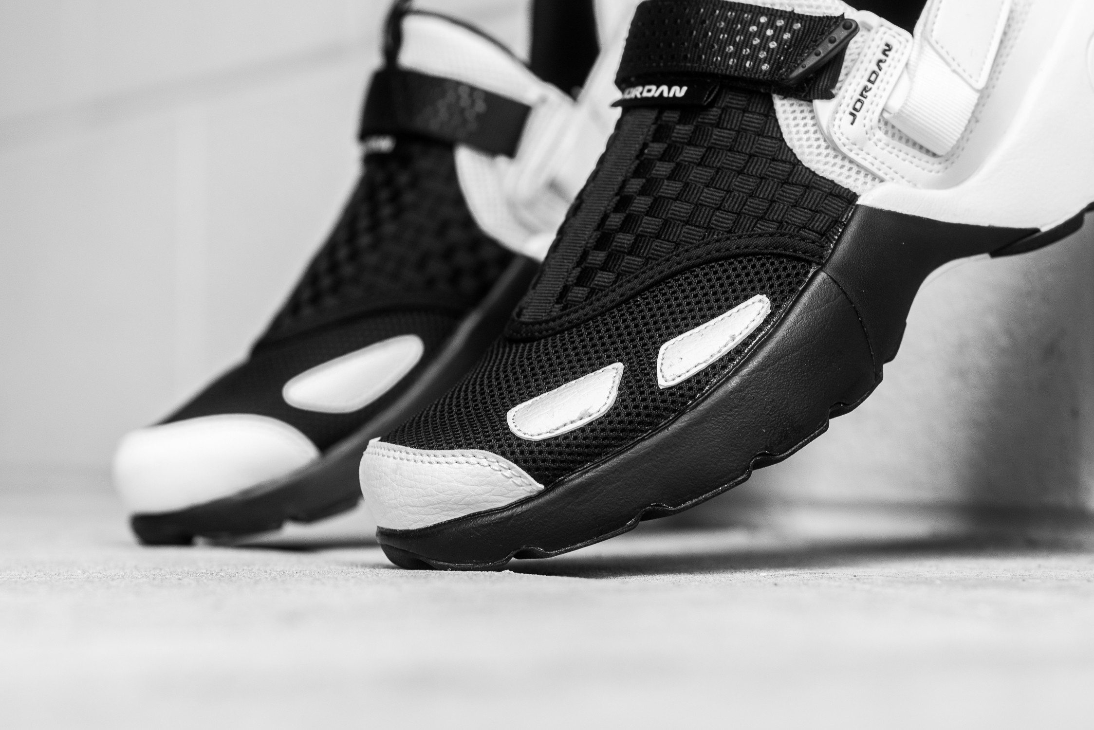 Jordan Trunner LX Black/White