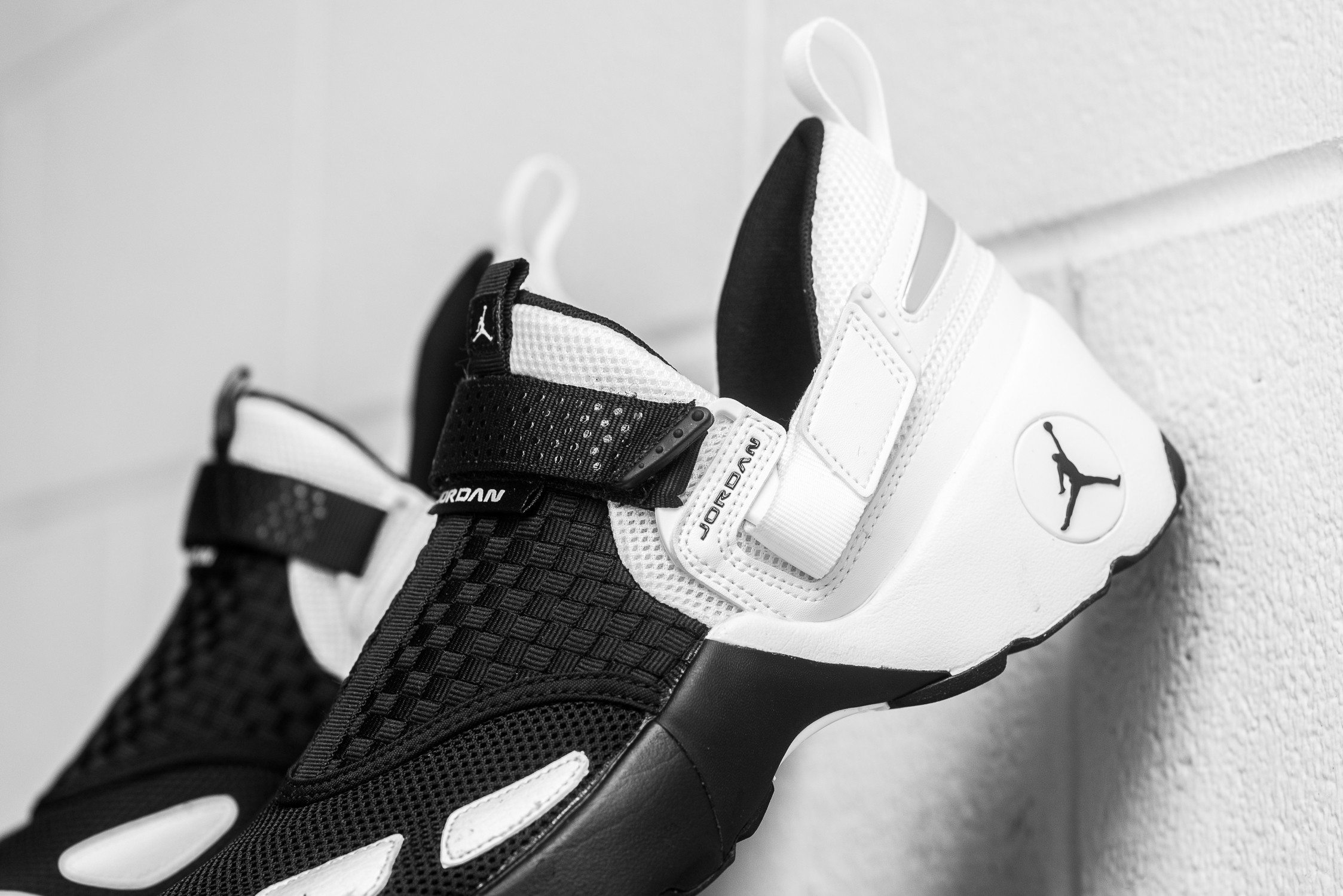 Jordan Trunner LX Black/White