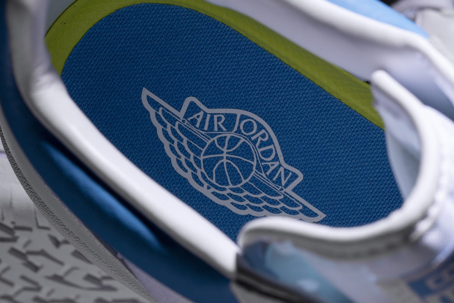 Jordan x Converse "UNC Alumni" Pack