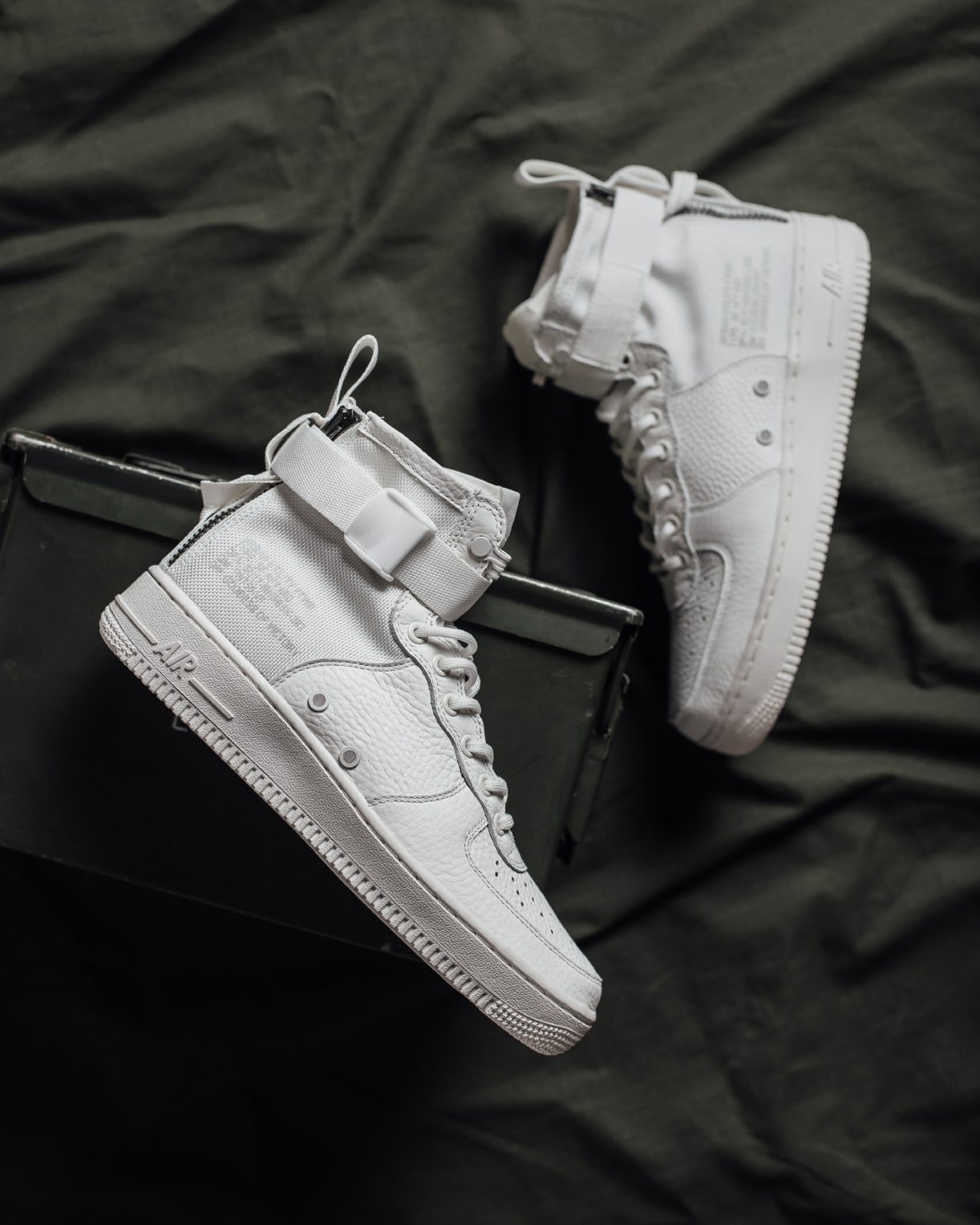 Nike SF Air Force 1 Mid "Triple Ivory"