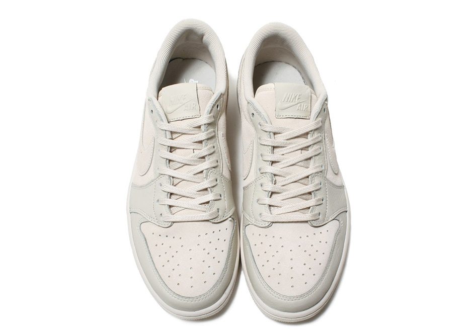 Air Jordan 1 Low "Light Orewood Brown"