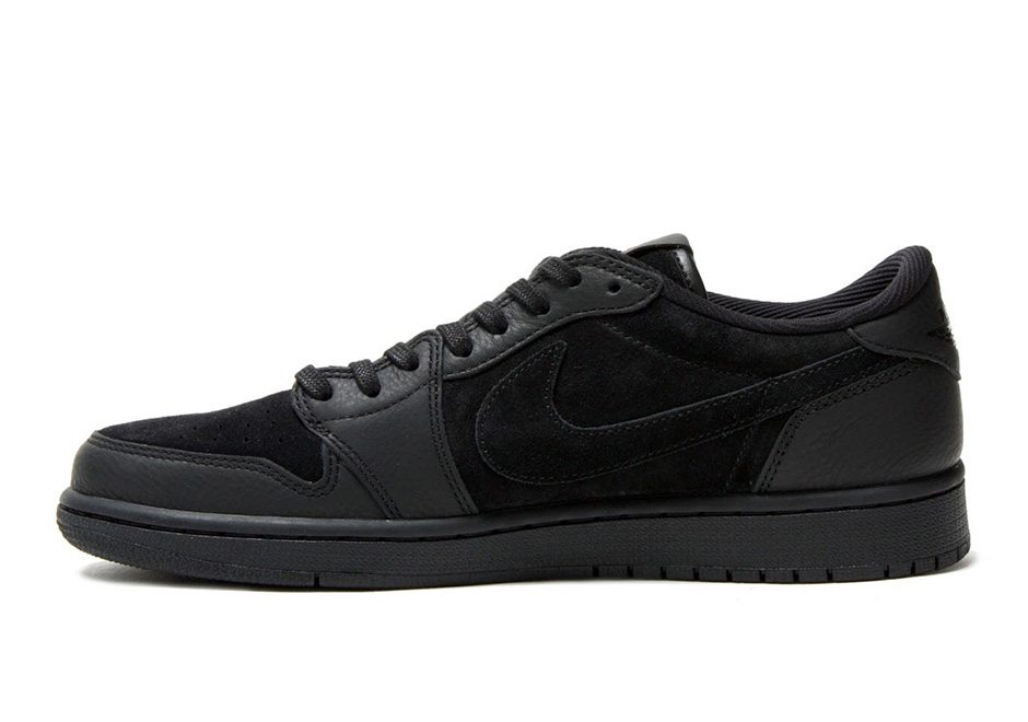 Air Jordan 1 Low "Triple Black"