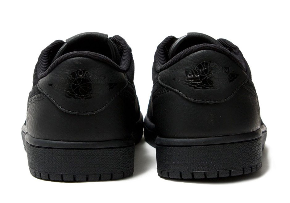 Air Jordan 1 Low "Triple Black"