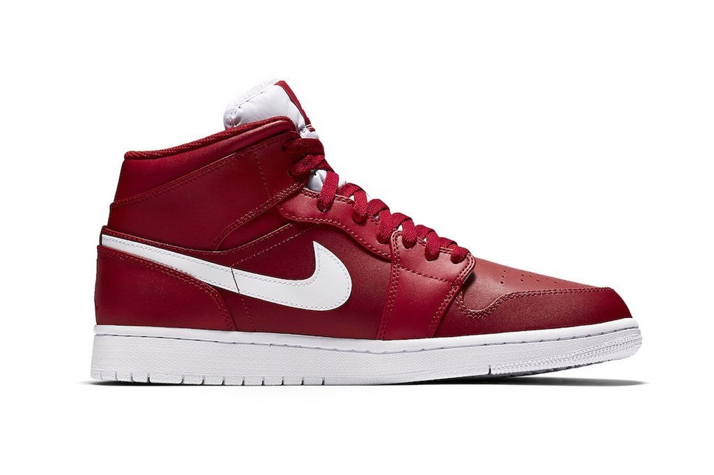 Air Jordan 1 Mid "University Red"