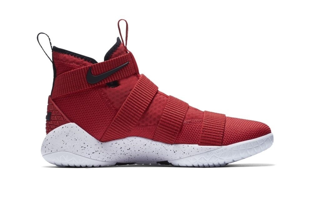 Nike LeBron Soldier 11 "University Red"