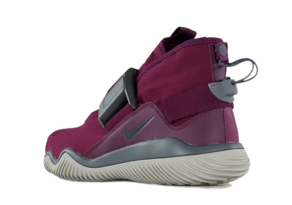 NikeLab 07 KMTR "Bordeaux"