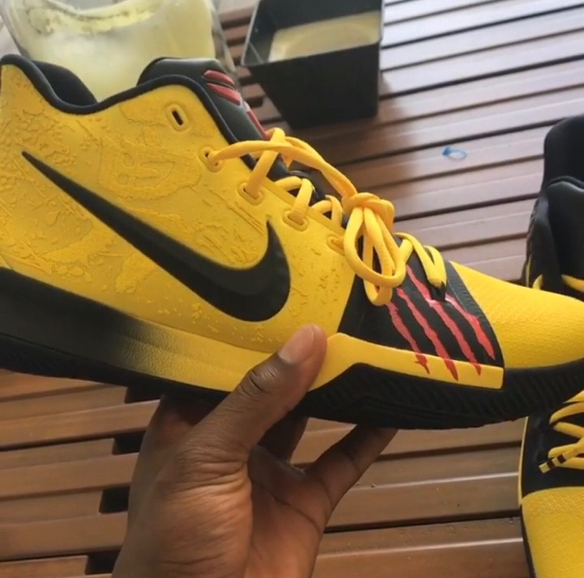 Nike Kyrie 3 "Bruce Lee"