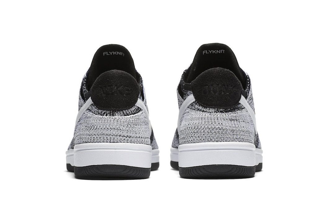 Nike Dunk Low Flyknit "Oreo"