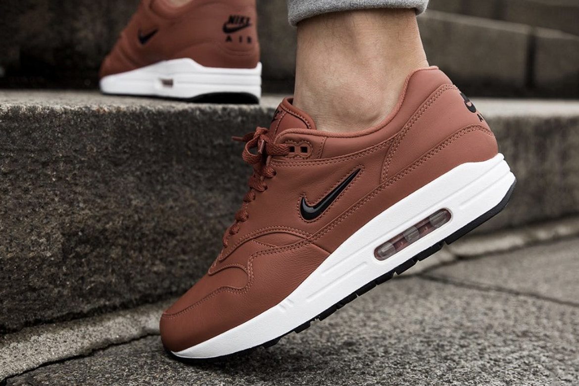 Nike Air Max 1 Jewel "Dusty Peach"