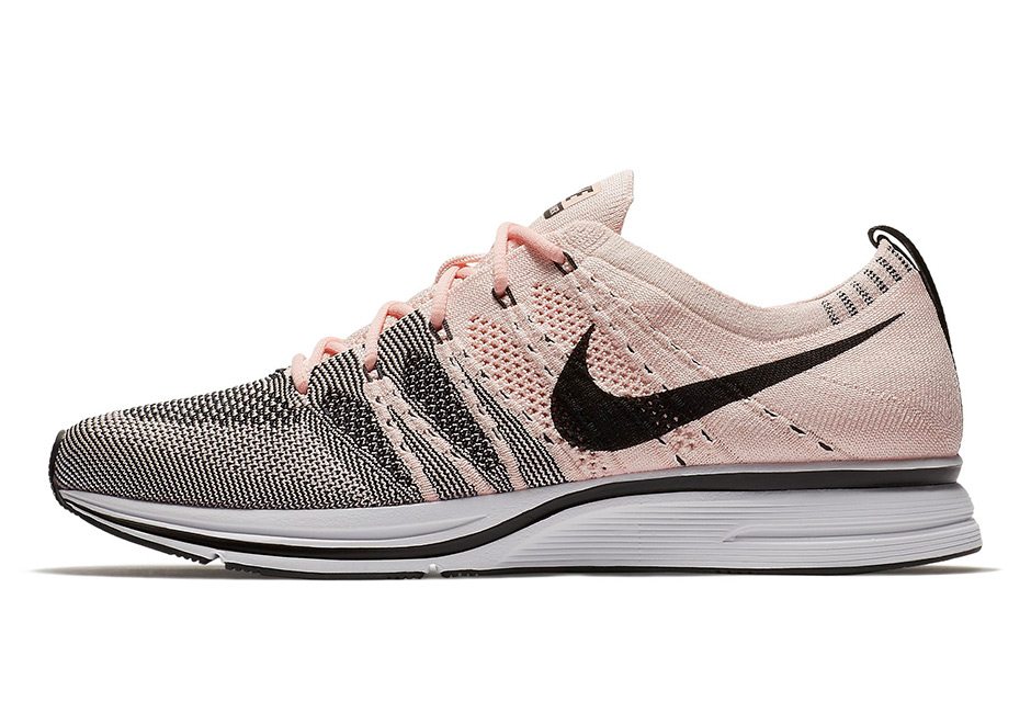 Nike Flyknit Trainer "Sunset Tint"