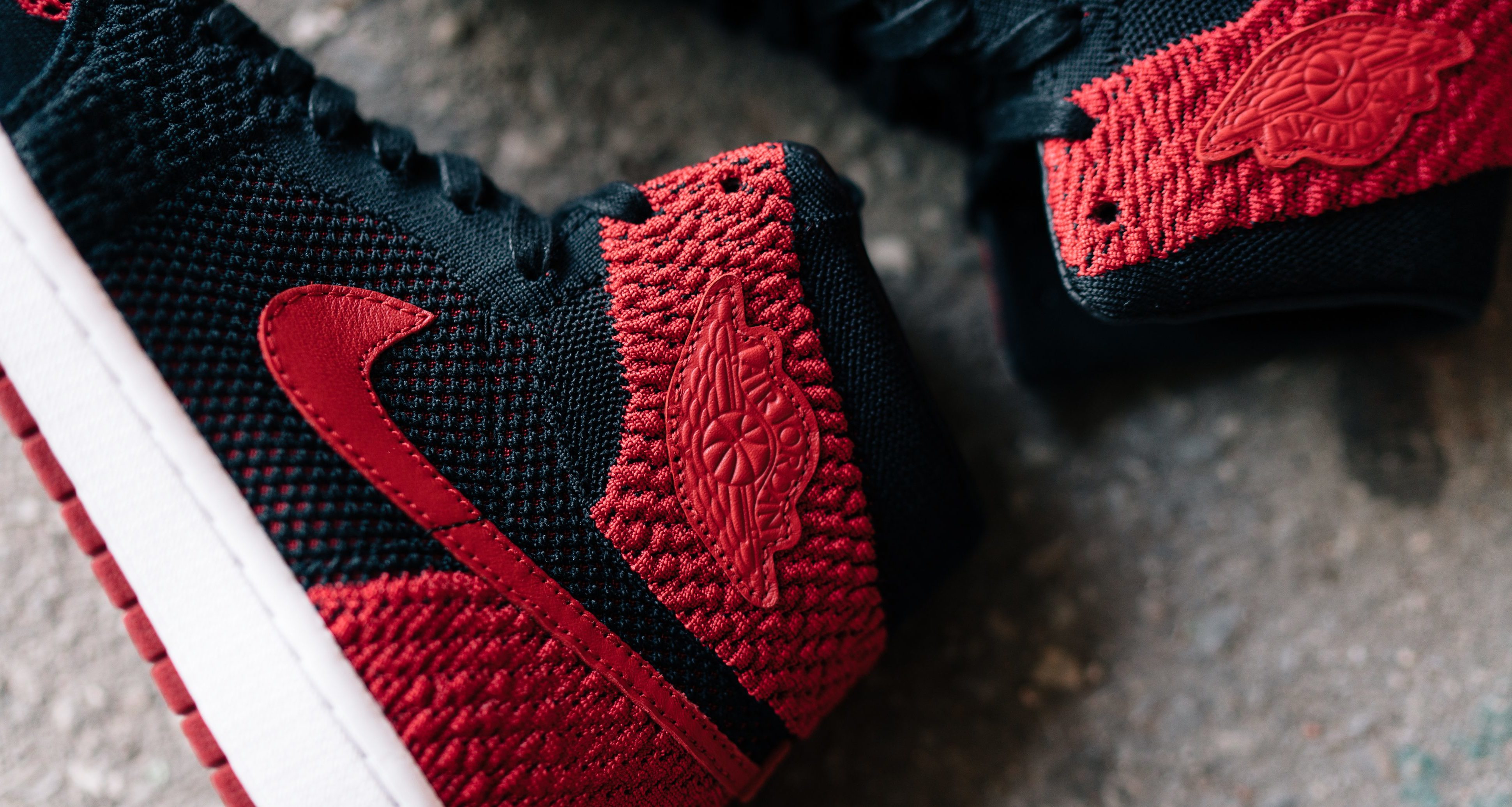 Air Jordan 1 Flyknit "Bred"