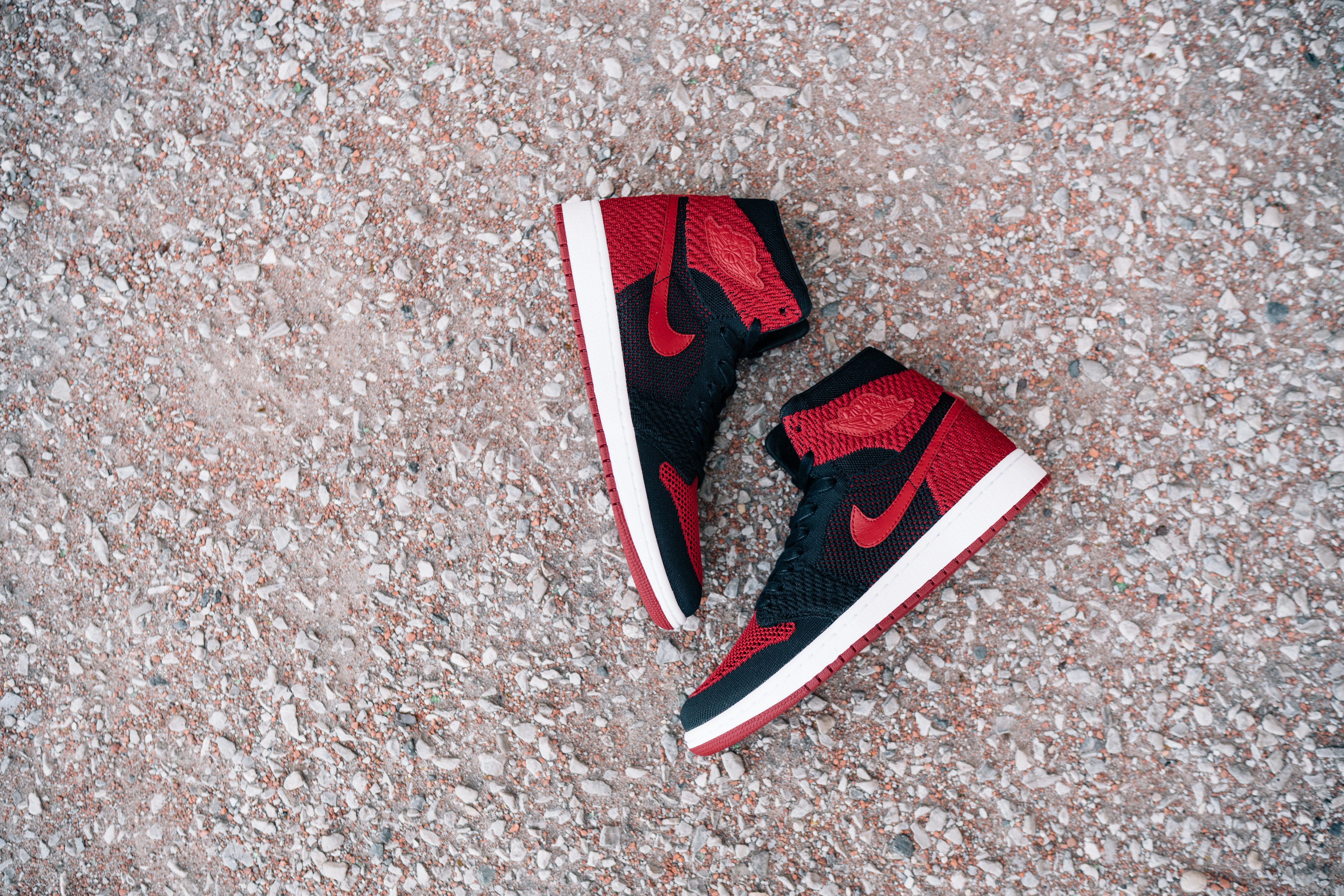 Air Jordan 1 Flyknit "Bred"