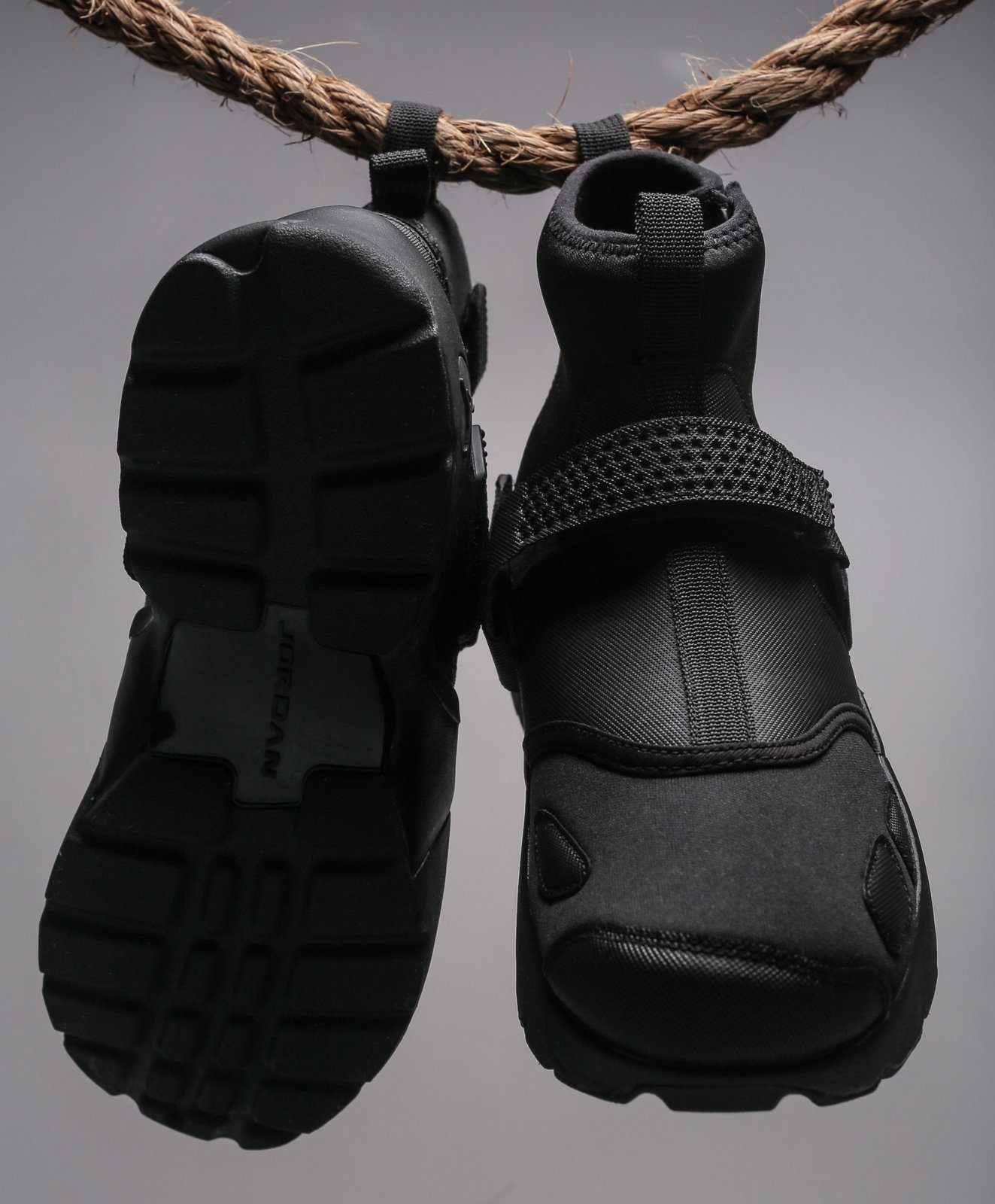 Jordan Trunner High LX "Triple Black"