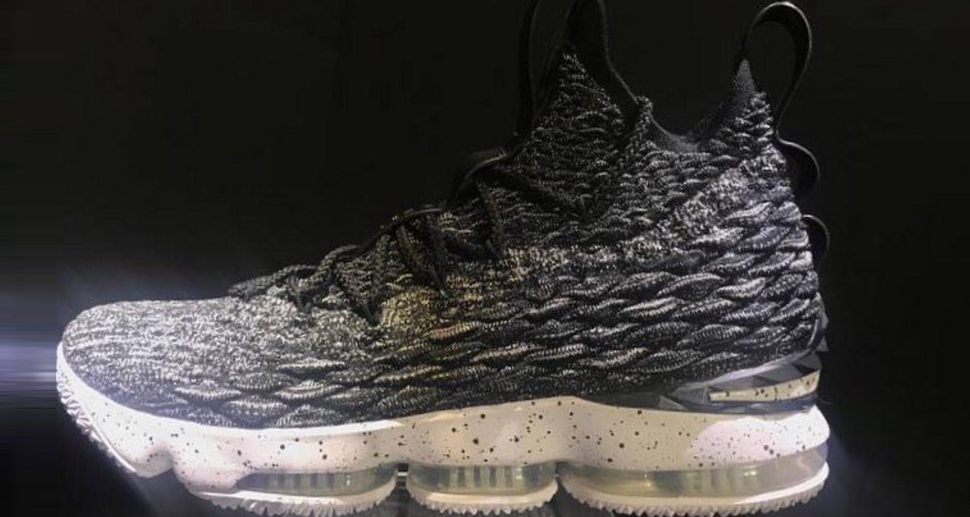 Nike LeBron 15