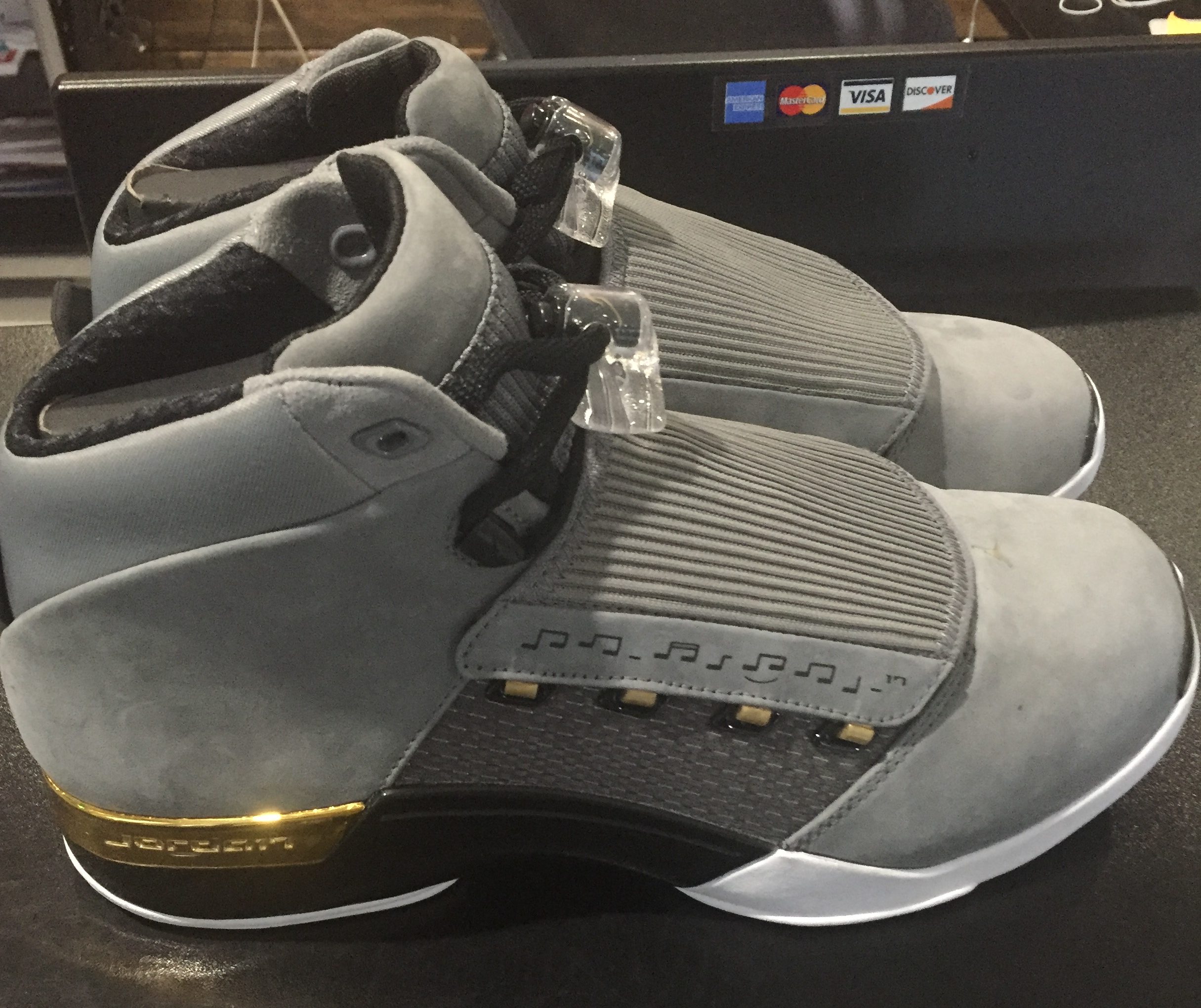 Trophy Room x Air Jordan 17