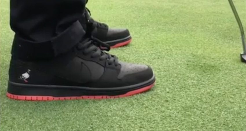 Nike SB Dunk Low "Black Pigeon"