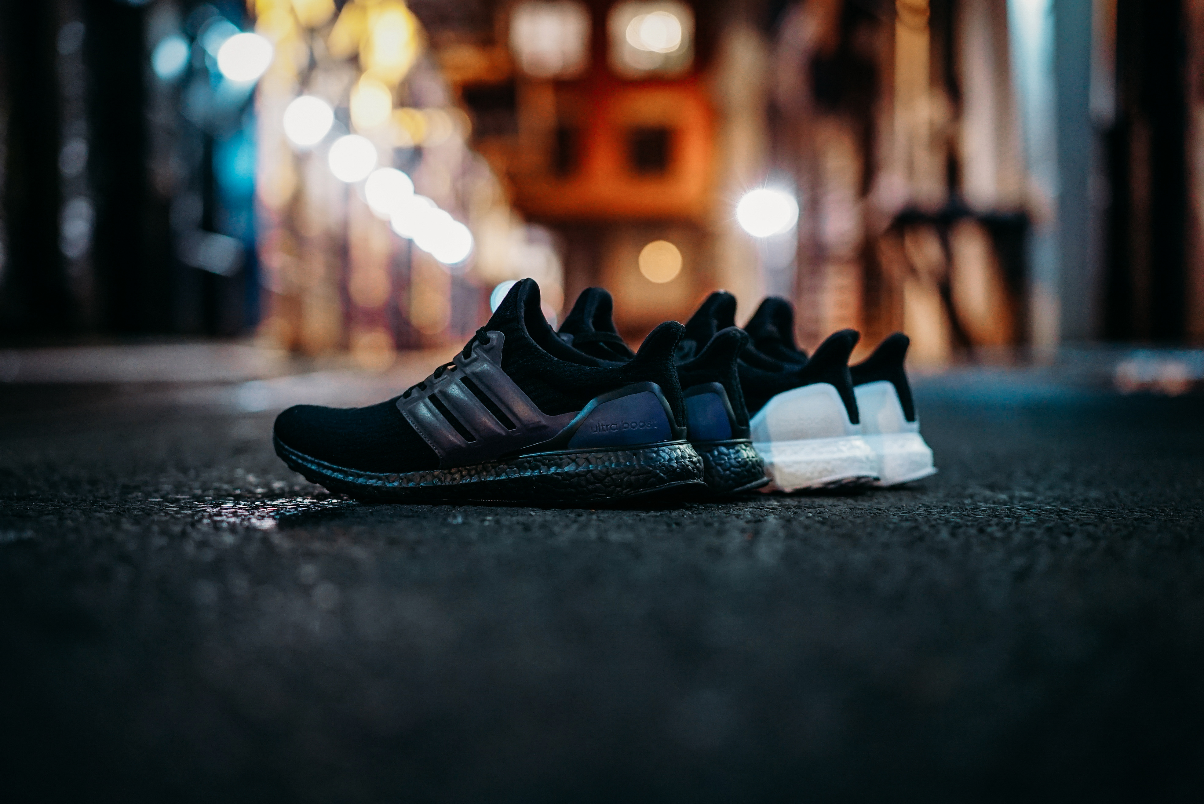 miadidas UltraBOOST XENO