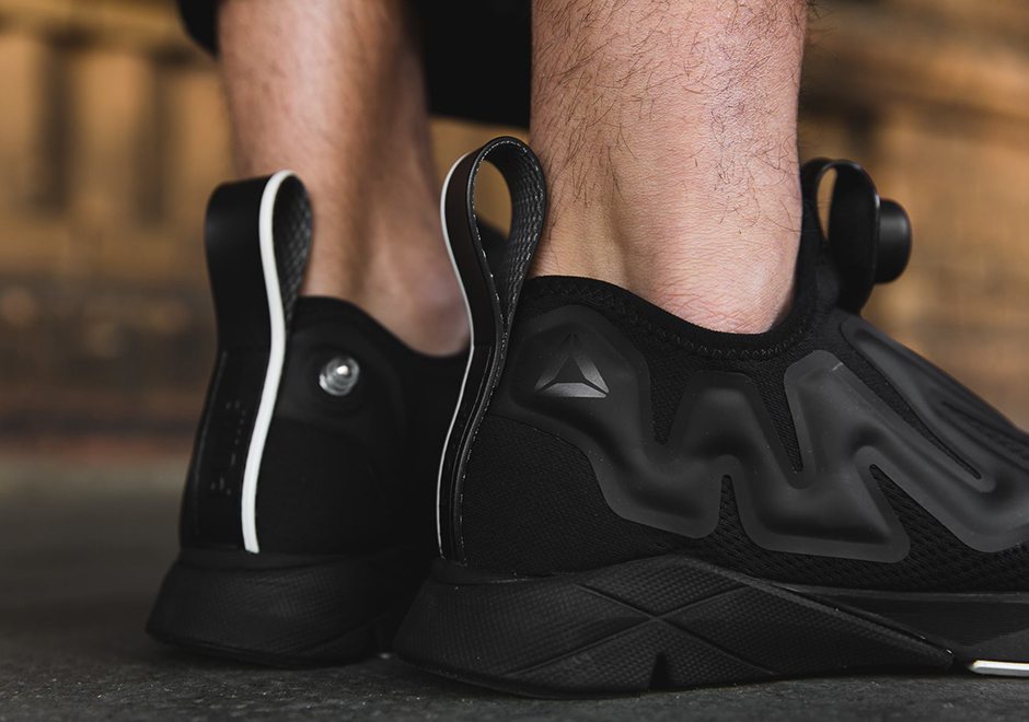 Reebok Pump Supreme "Triple Black"