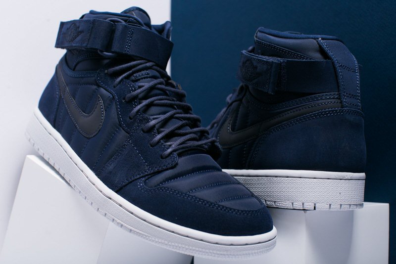 Air Jordan 1 High Strap "Midnight Navy"