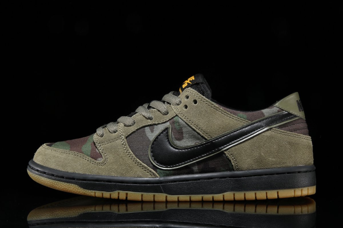 Nike SB Dunk Low "Camo"