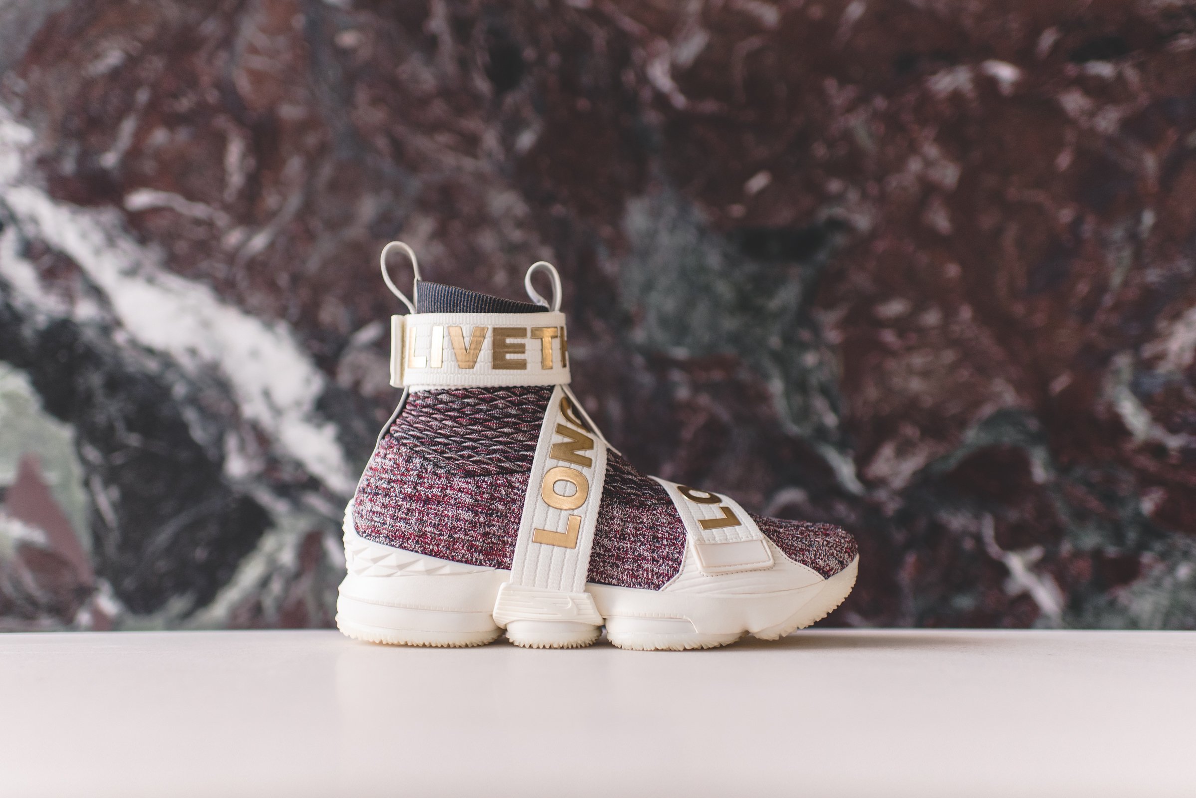 KITH x Nike LeBron Lifestyle 15