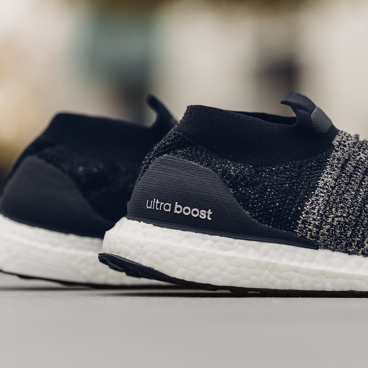 Adidas UltraBoost Laceless "Legend Ink/Raw Gold"