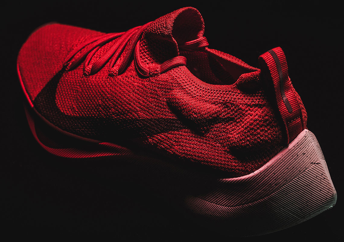 Nike Zoom Vapor Street Flyknit "University Red"