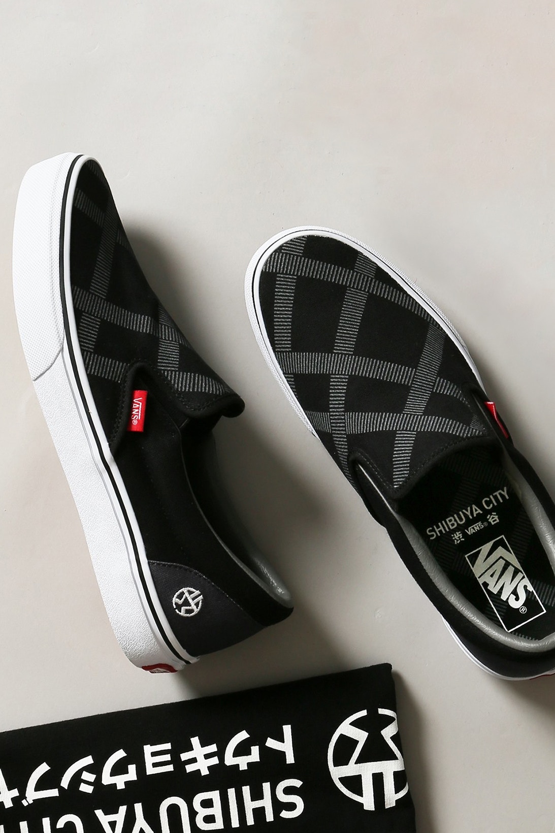 JOURNAL STANDARD x Vans Classic Slip-On