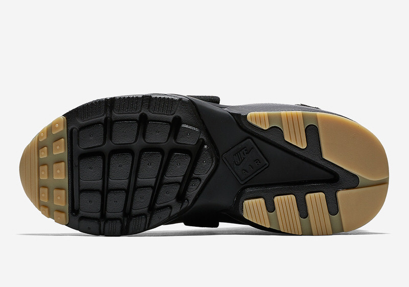 Nike Air Huarache City Black/Gum